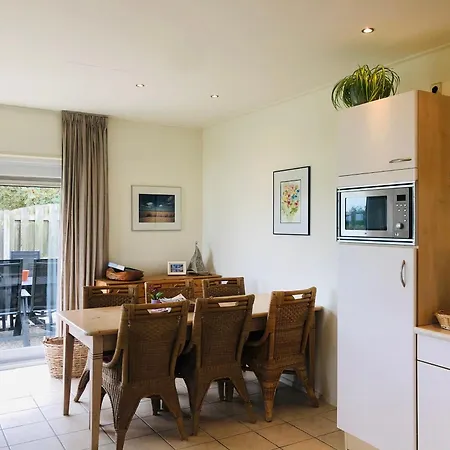 度假居 Vrij Uitzicht Texel 德科赫